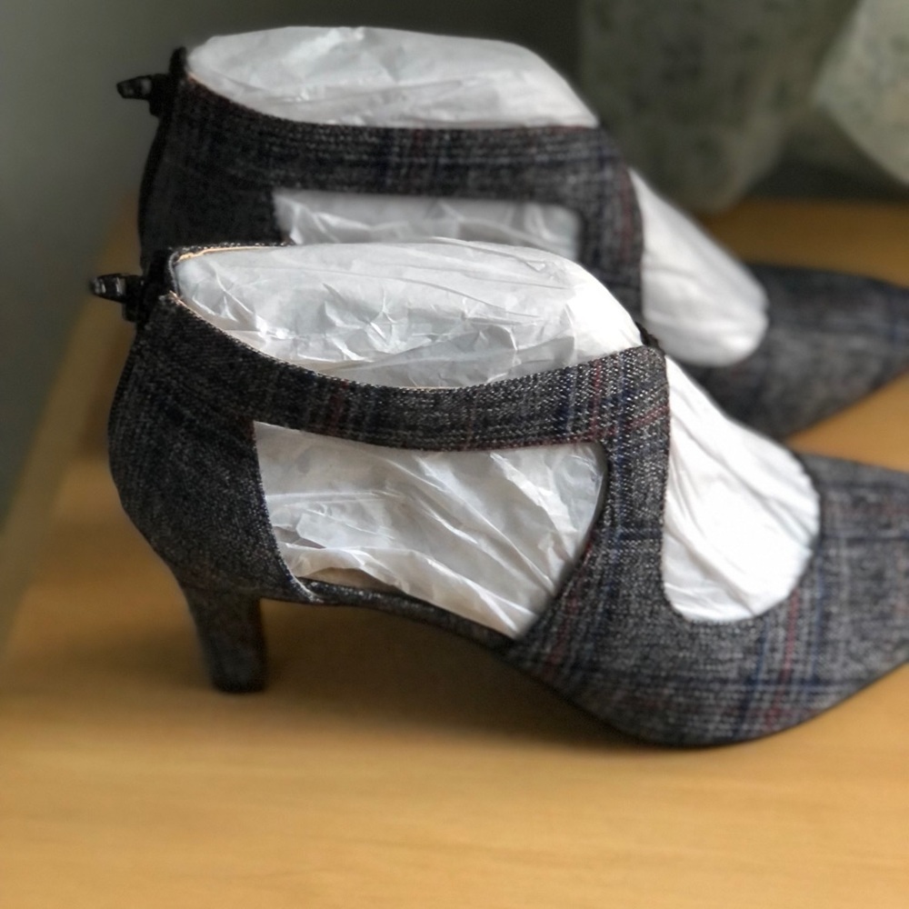 LifeStride Woman Giovanna 2 Grey Plaid Fabric Pump size 9.5 - Picture 9 of 12